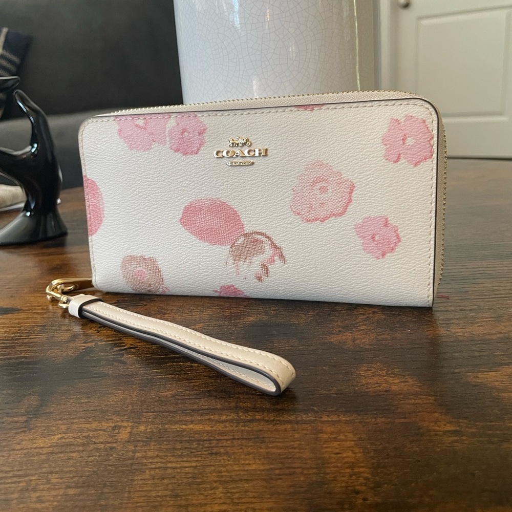 Coach White and Pink Floral Wristlet - Picture 6 of 13